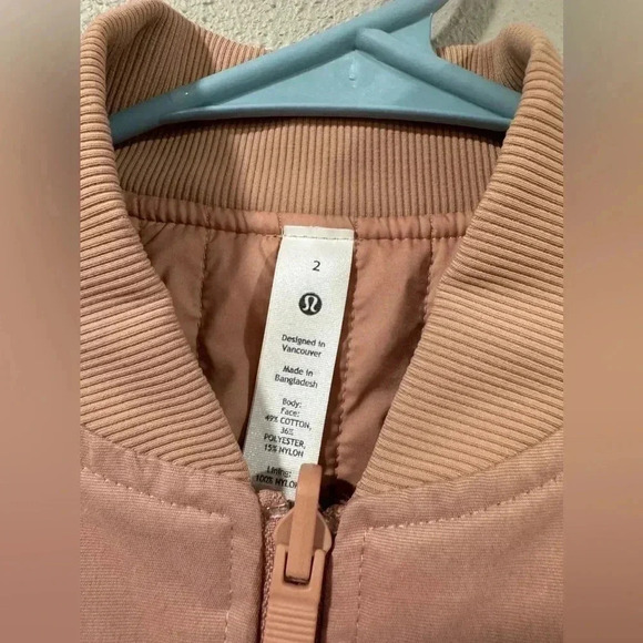NWT Lululemon Non Stop Bomber Jacket Cotton Pink PRIMALOFT Size 2 - Picture 7 of 8